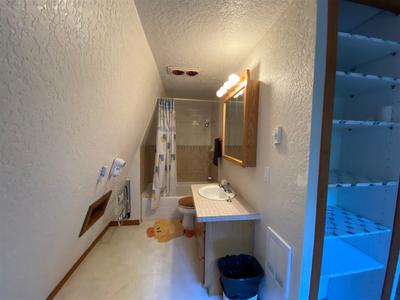 Photo 33