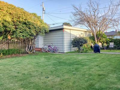 Photo 33