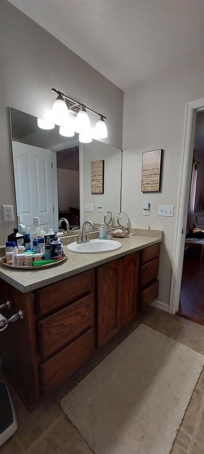 Photo 33