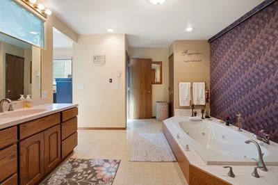 Photo 33